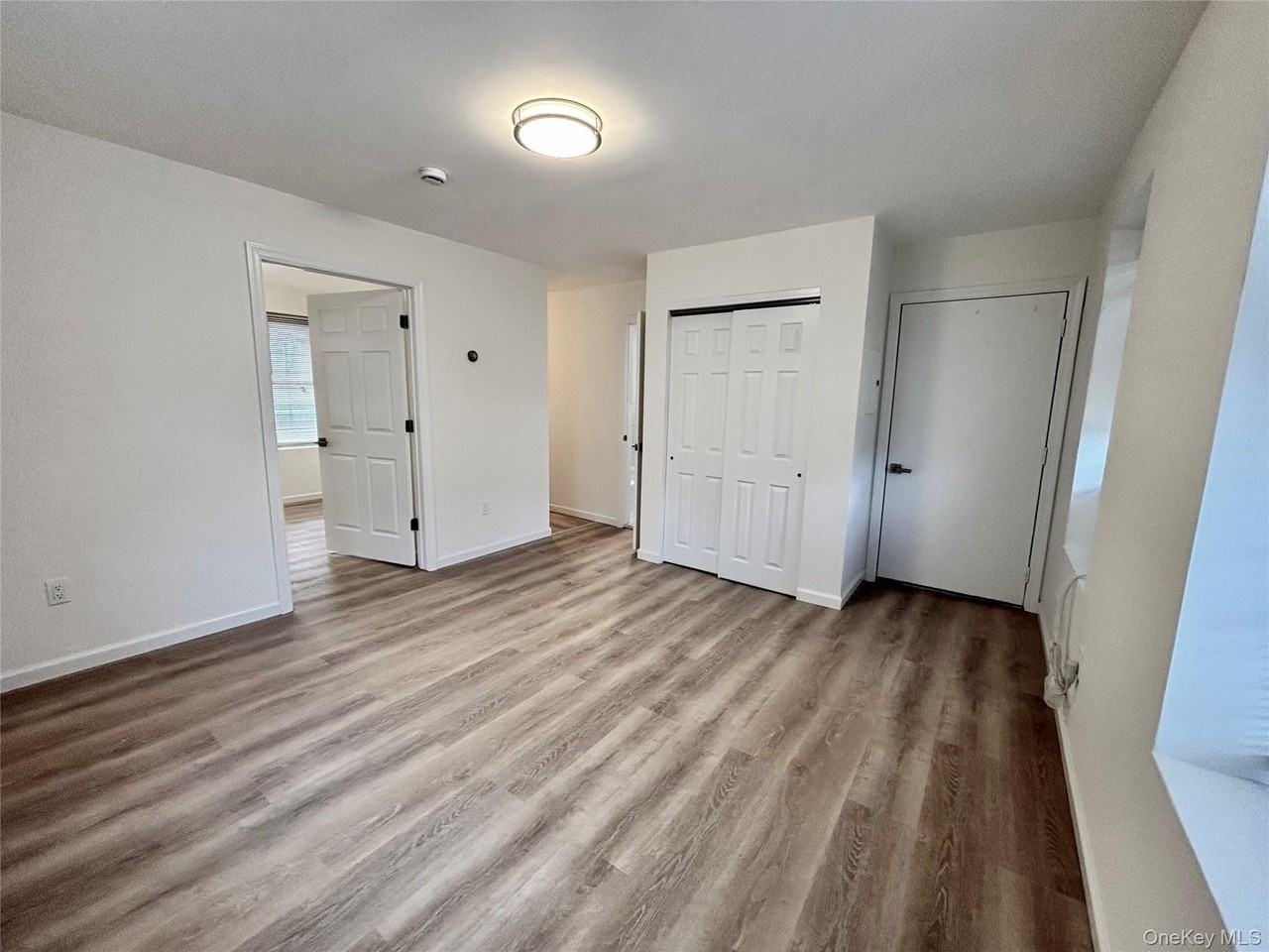 28 Davis St #1 - Photo 2 of 9