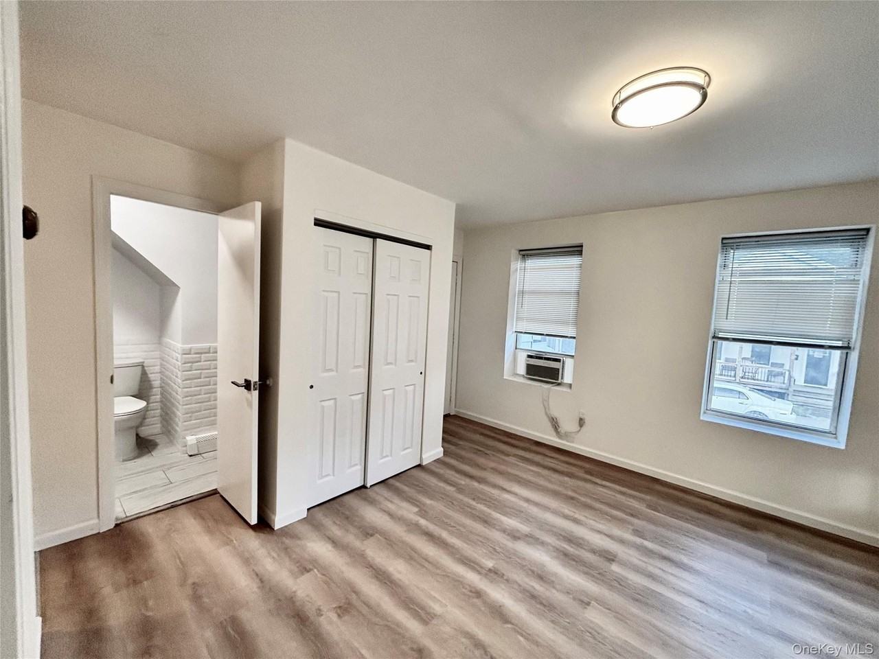 28 Davis St #1 - Photo 3 of 9