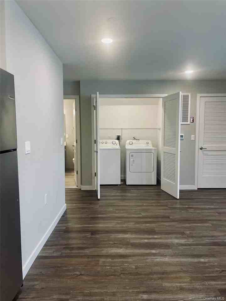 221 Eastview Dr #17 - Photo 7 of 9