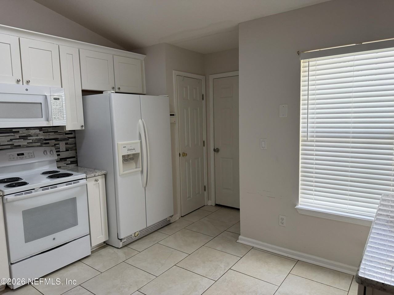 1508 Irishwood Ct - Photo 5 of 17