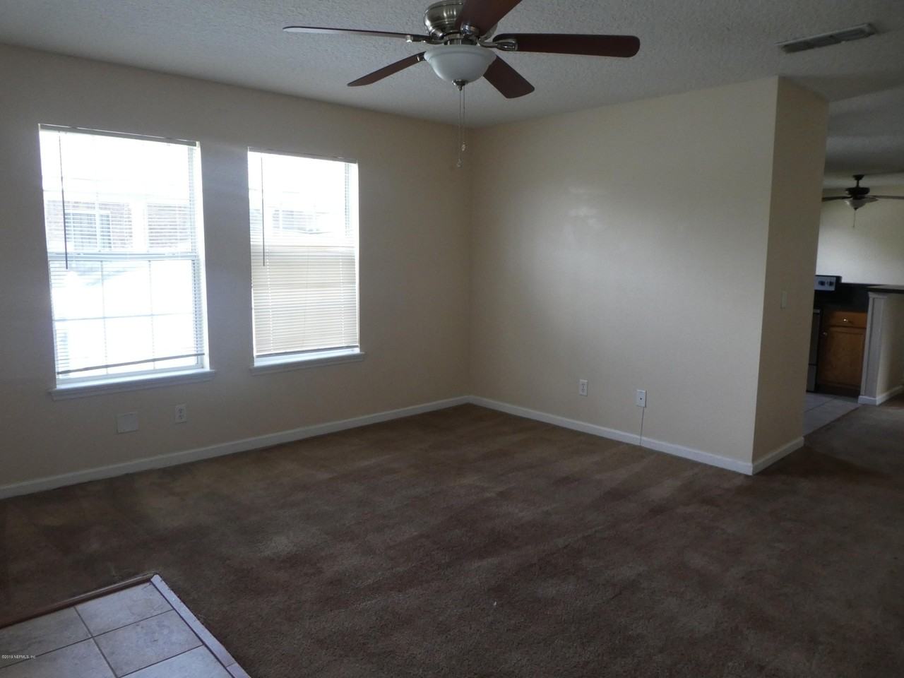1017 Crestwood St - Photo 2 of 34