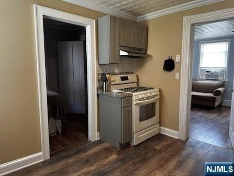 118 Lake Ave #2 - Photo 3 of 9