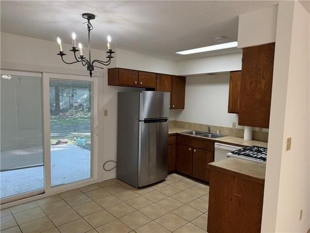 315 S Pierce St - Photo 4 of 7