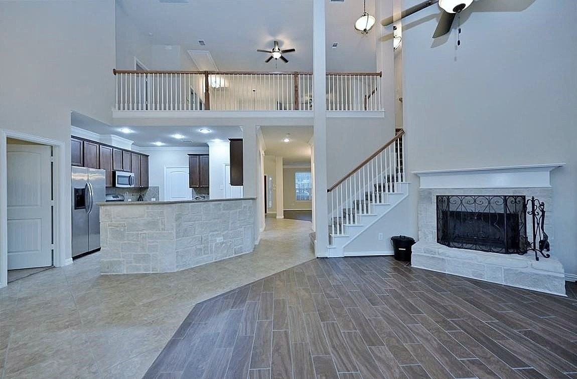 4212 Bridgestone Dr - Photo 4 of 38