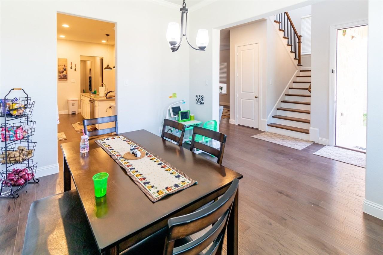 12639 Akenside Rd - Photo 5 of 33