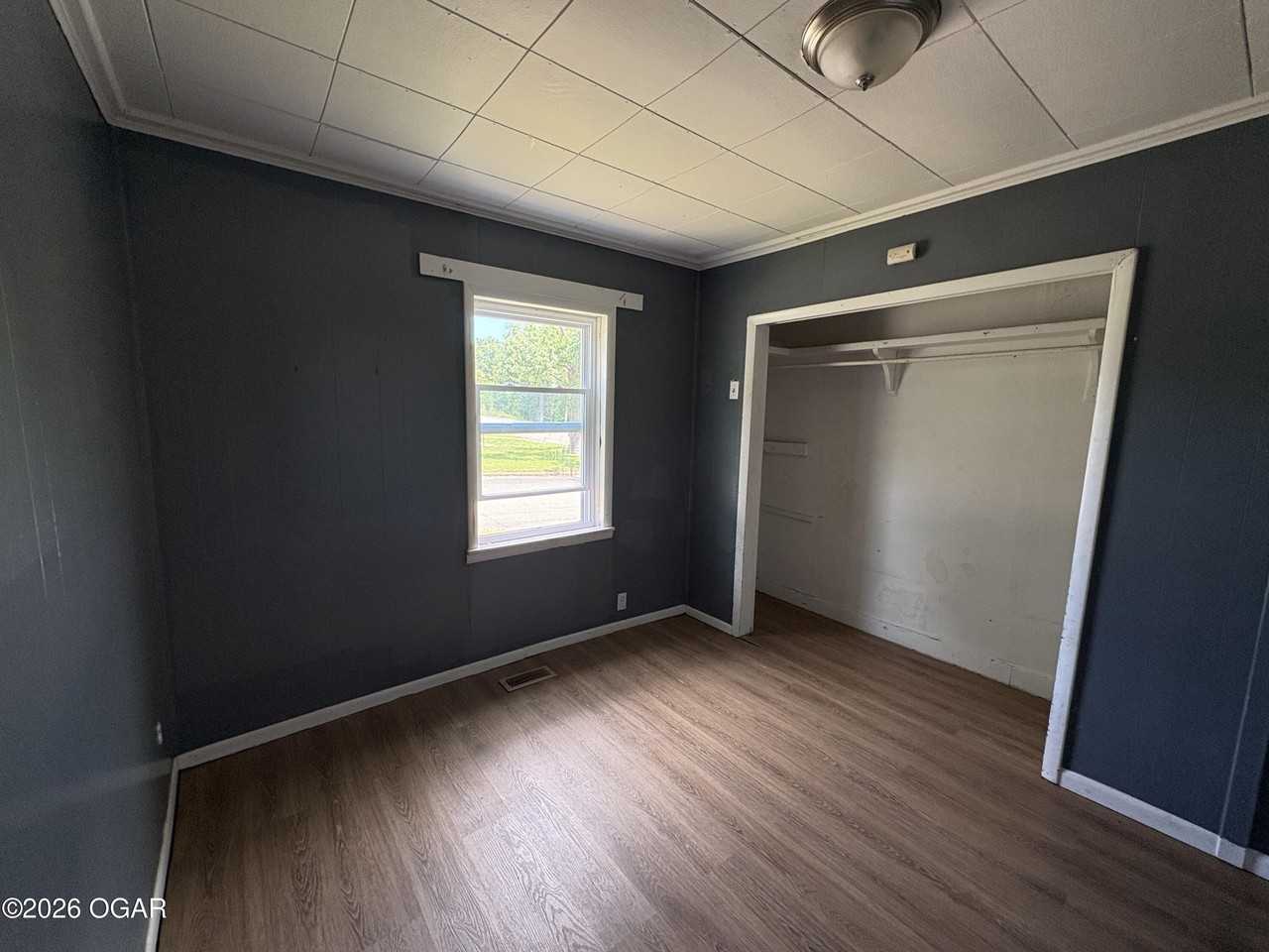 1402 Iowa Ave - Photo 4 of 7