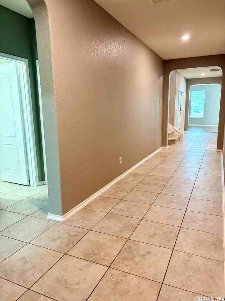 541 Landmark Gate - Photo 5 of 27