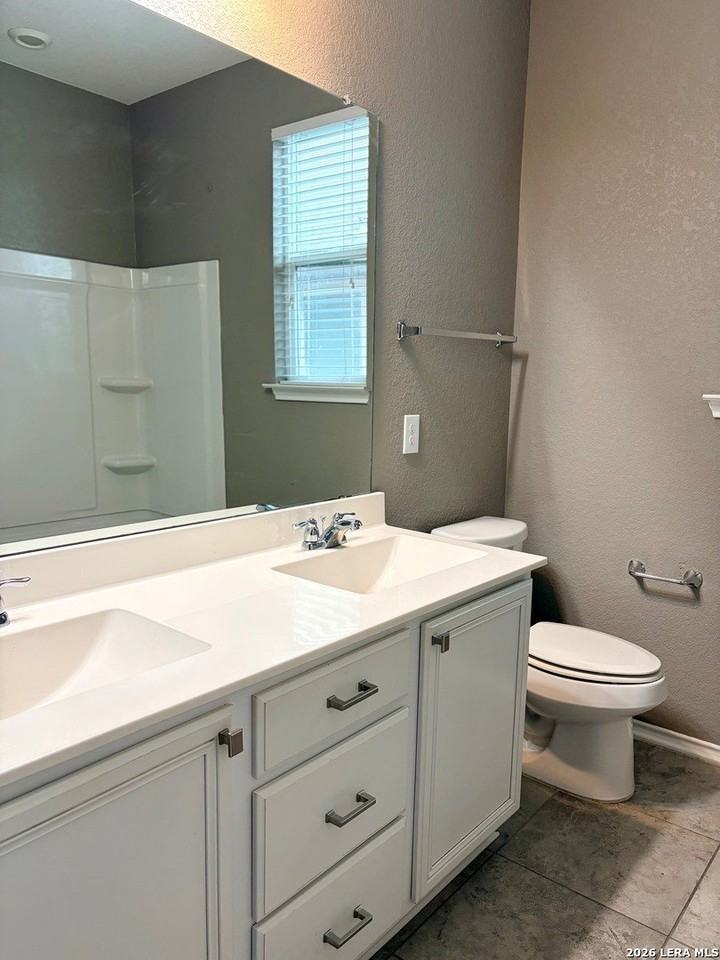 541 Landmark Gate - Photo 7 of 27