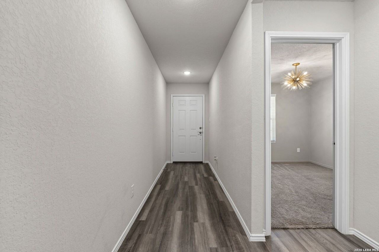 5668 Jasmine Spur - Photo 5 of 34