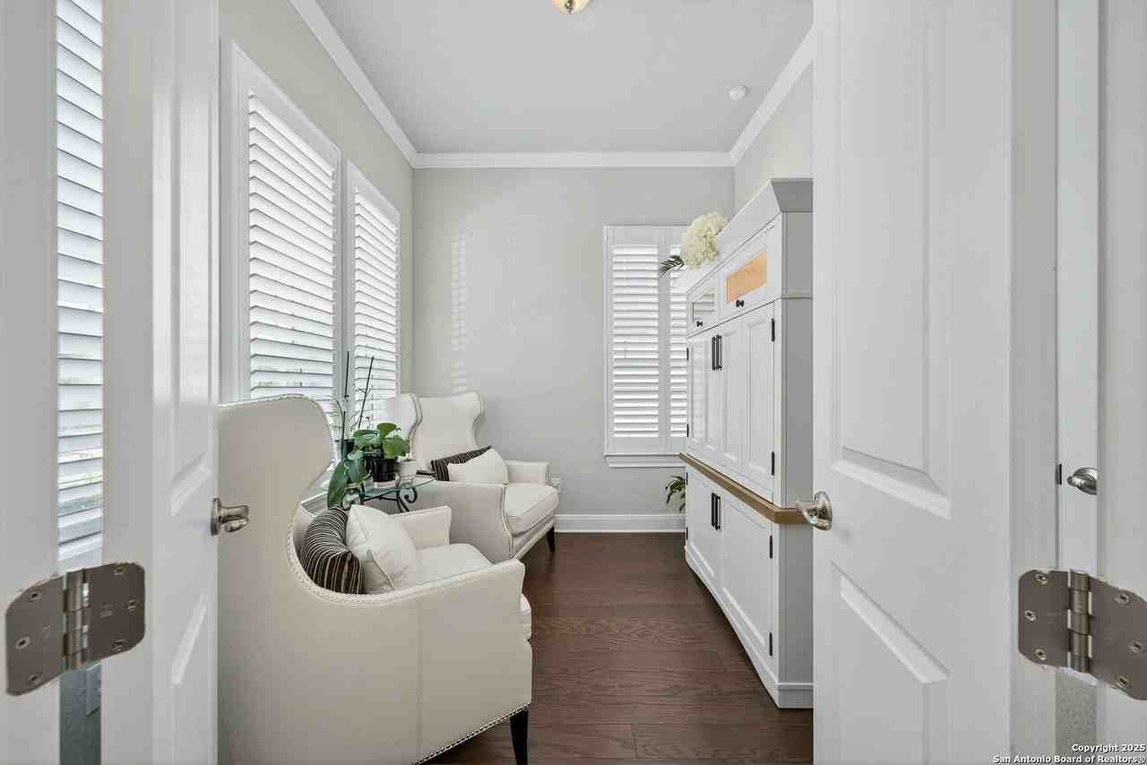 620 N Guenther Ave - Photo 4 of 28