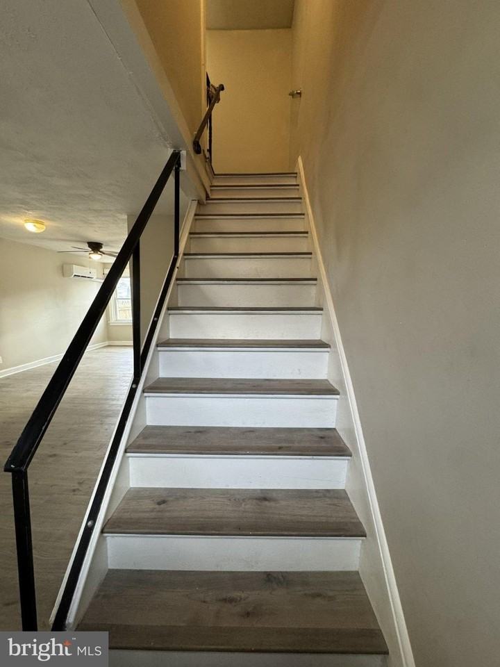 1718 W 14th St - Photo 7 of 15