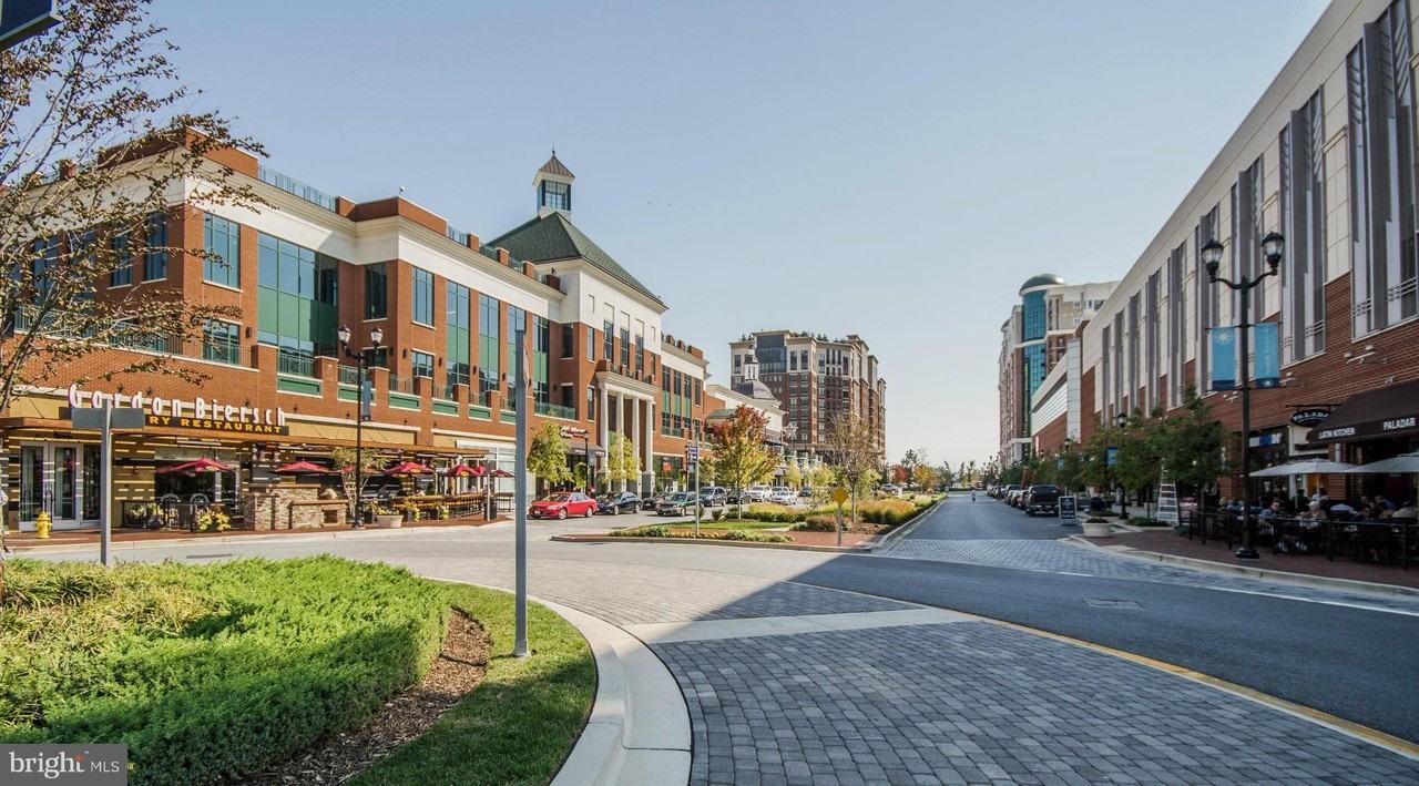 1915 Towne Centre Blvd #404 - Photo 4 of 24