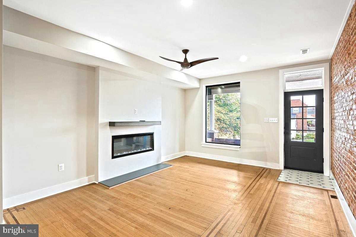 1327 W 42nd St - Photo 6 of 32