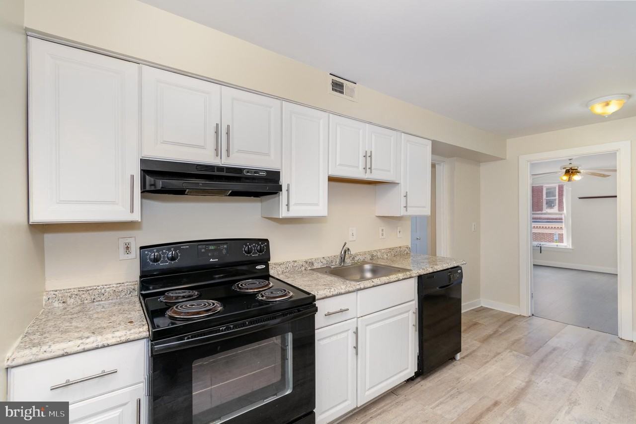 677 Washington Blvd #B - Photo 3 of 17