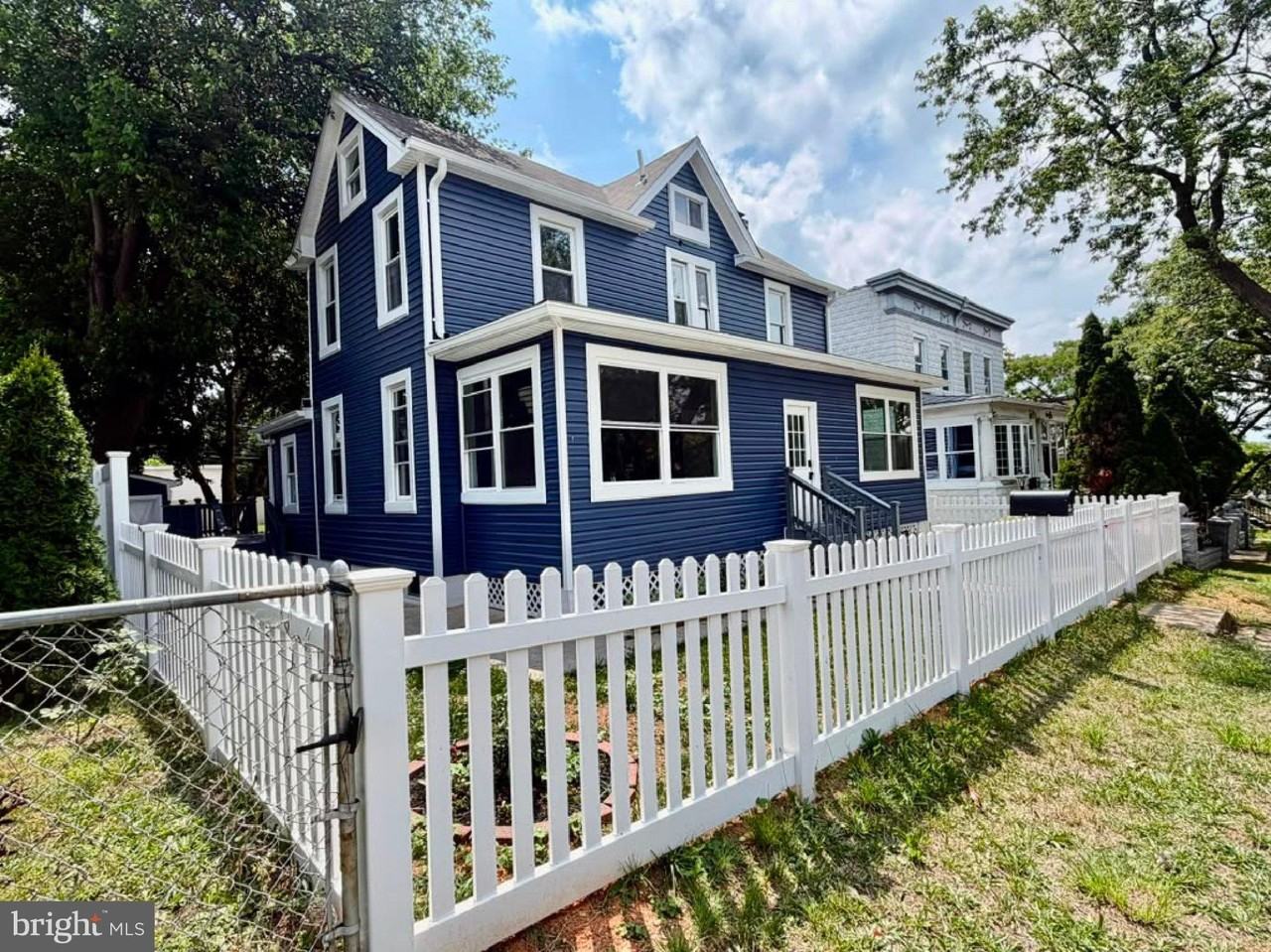 333 Washburn Ave - Photo 2 of 38
