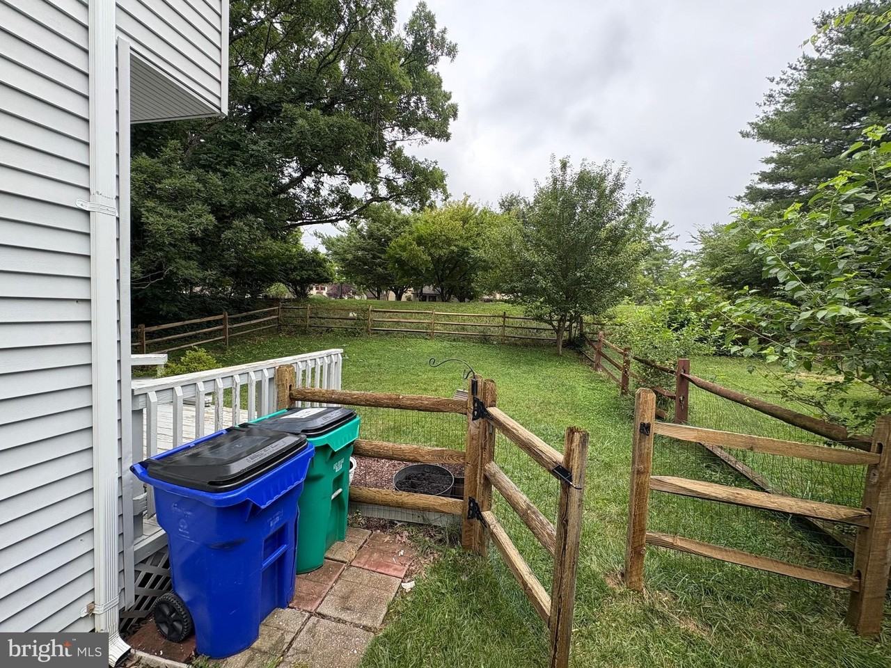 10811 Topbranch Ln - Photo 3 of 22