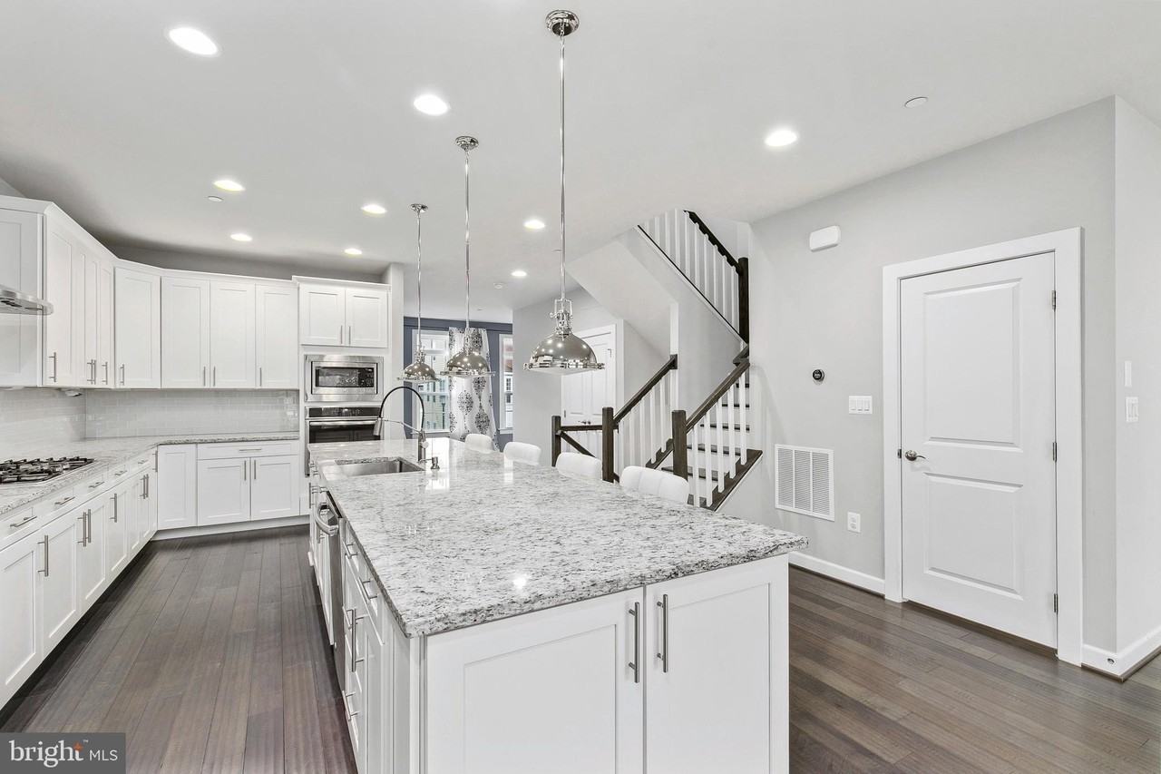 6012 Charles Xing - Photo 5 of 37