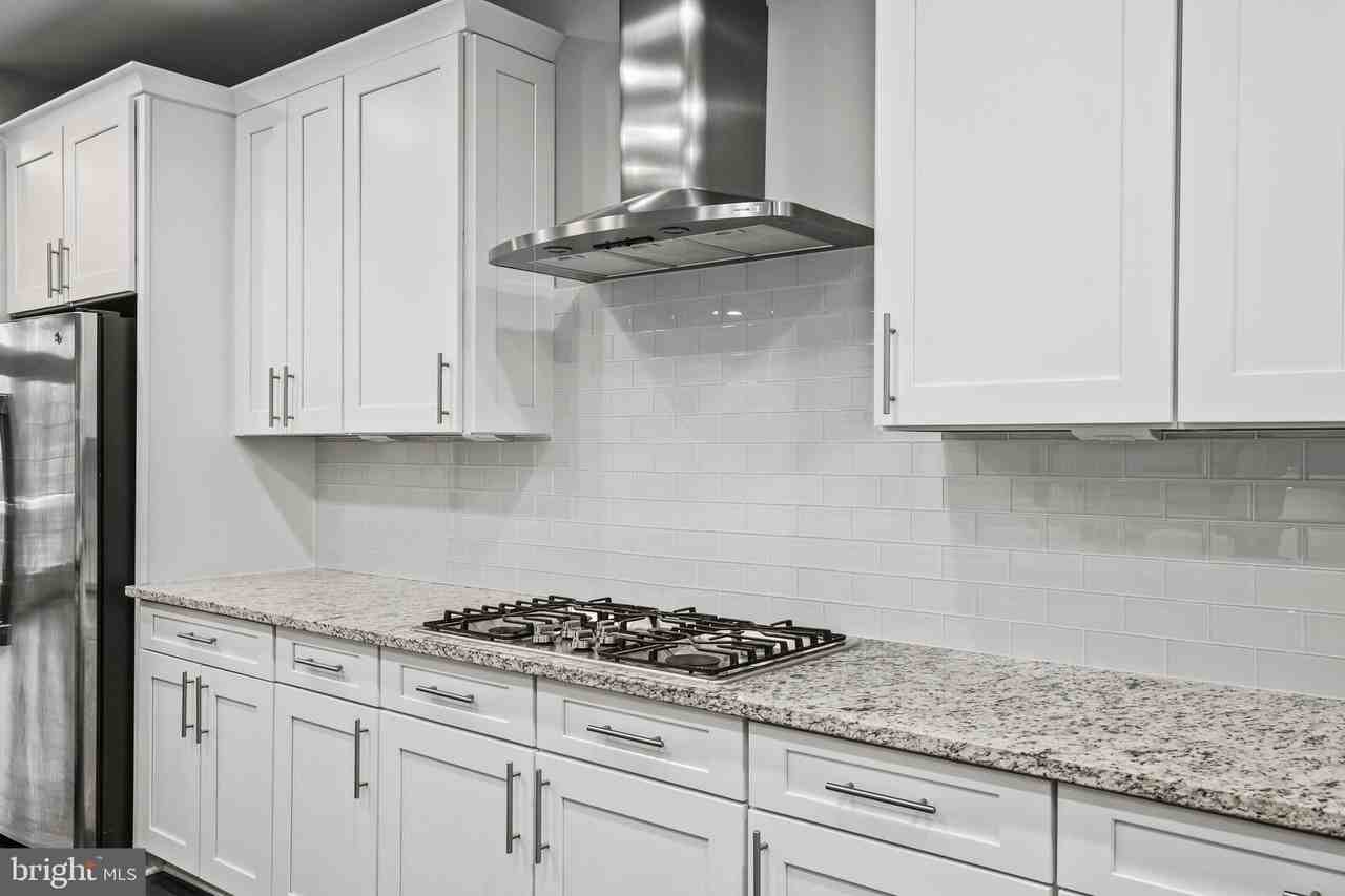 6012 Charles Xing - Photo 7 of 37