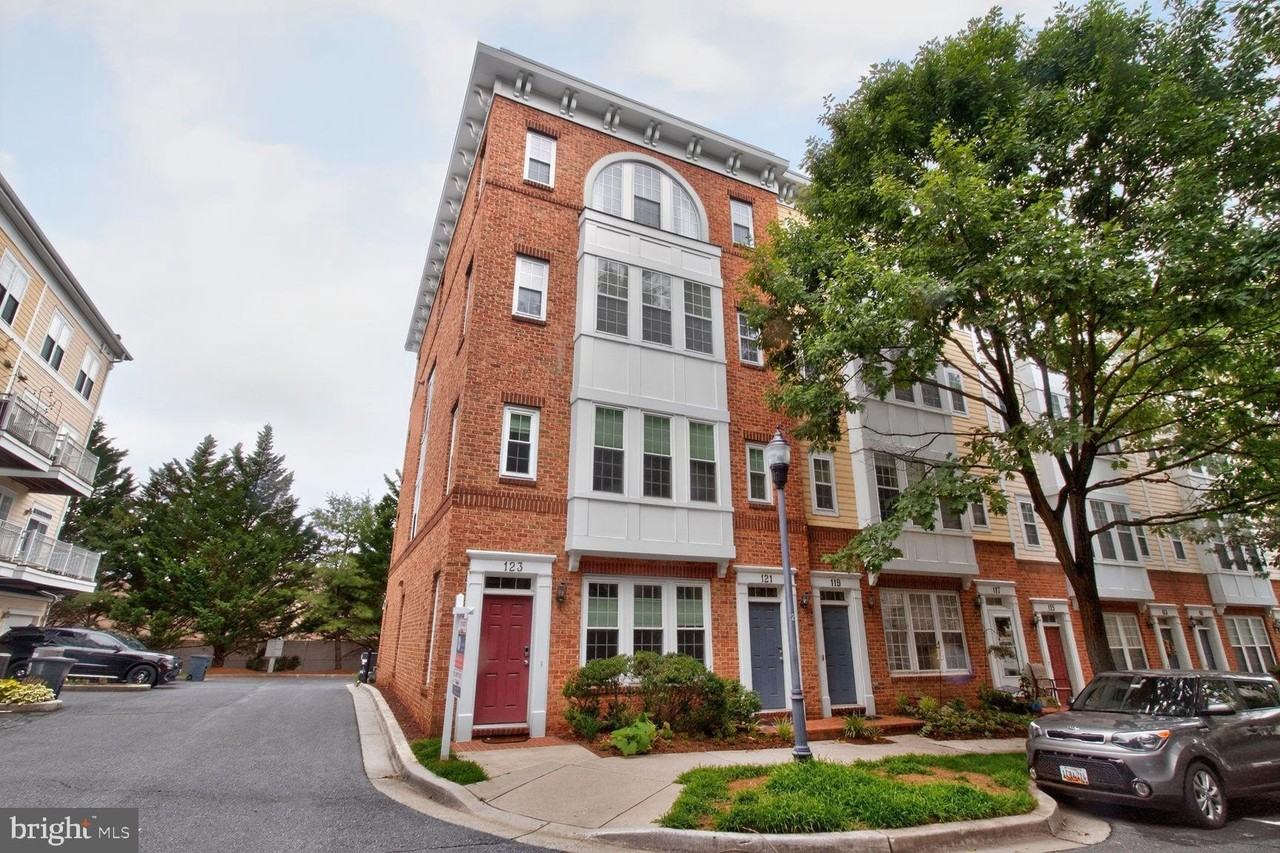 123 Bucksfield Rd #123