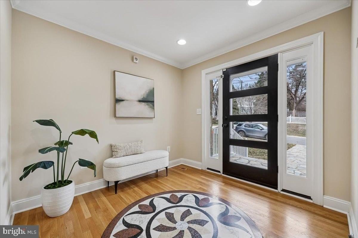 4902 Derussey Pkwy - Photo 3 of 50