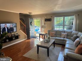 1003 Woodview Ct - Photo 1 of 1