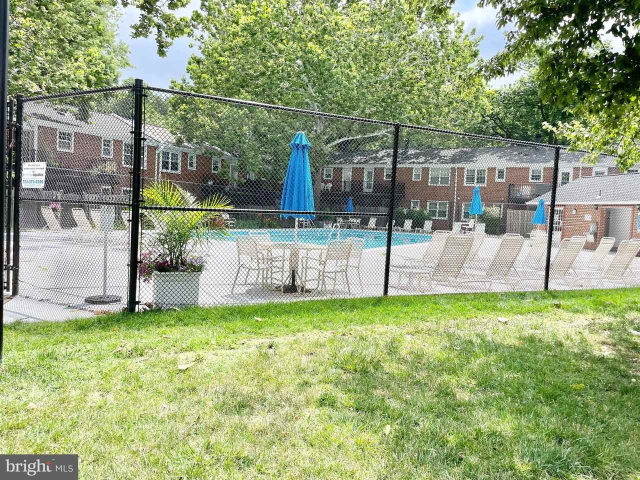 2713 S Walter Reed Dr #B - Photo 3 of 25