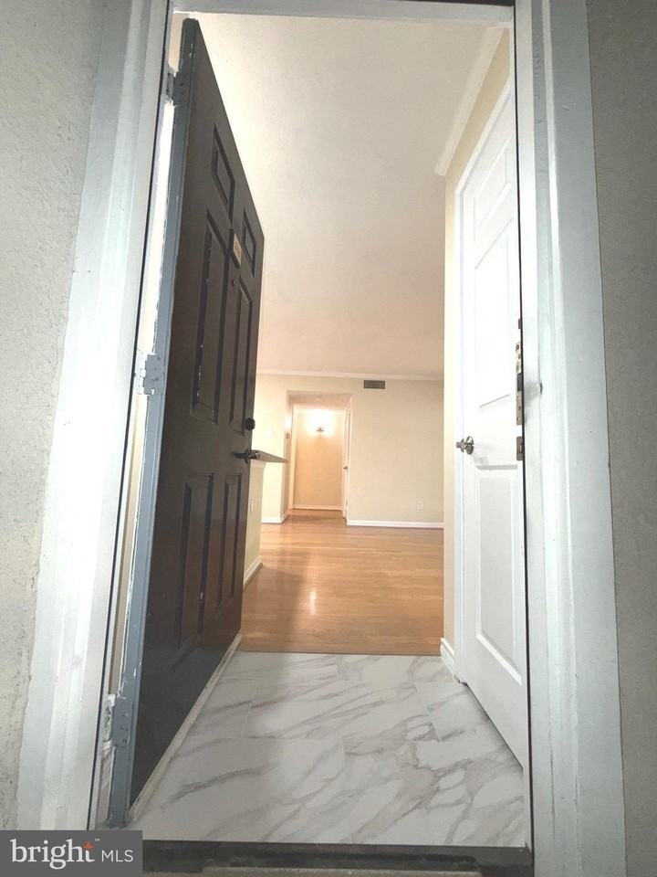 1534 Lincoln Way #204 - Photo 4 of 30