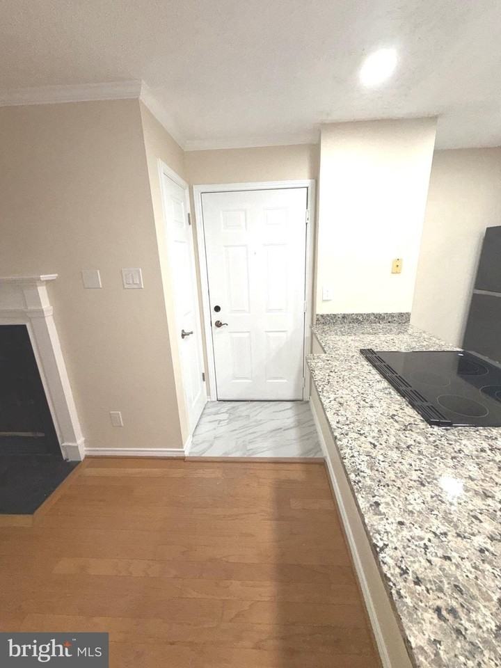 1534 Lincoln Way #204 - Photo 5 of 30