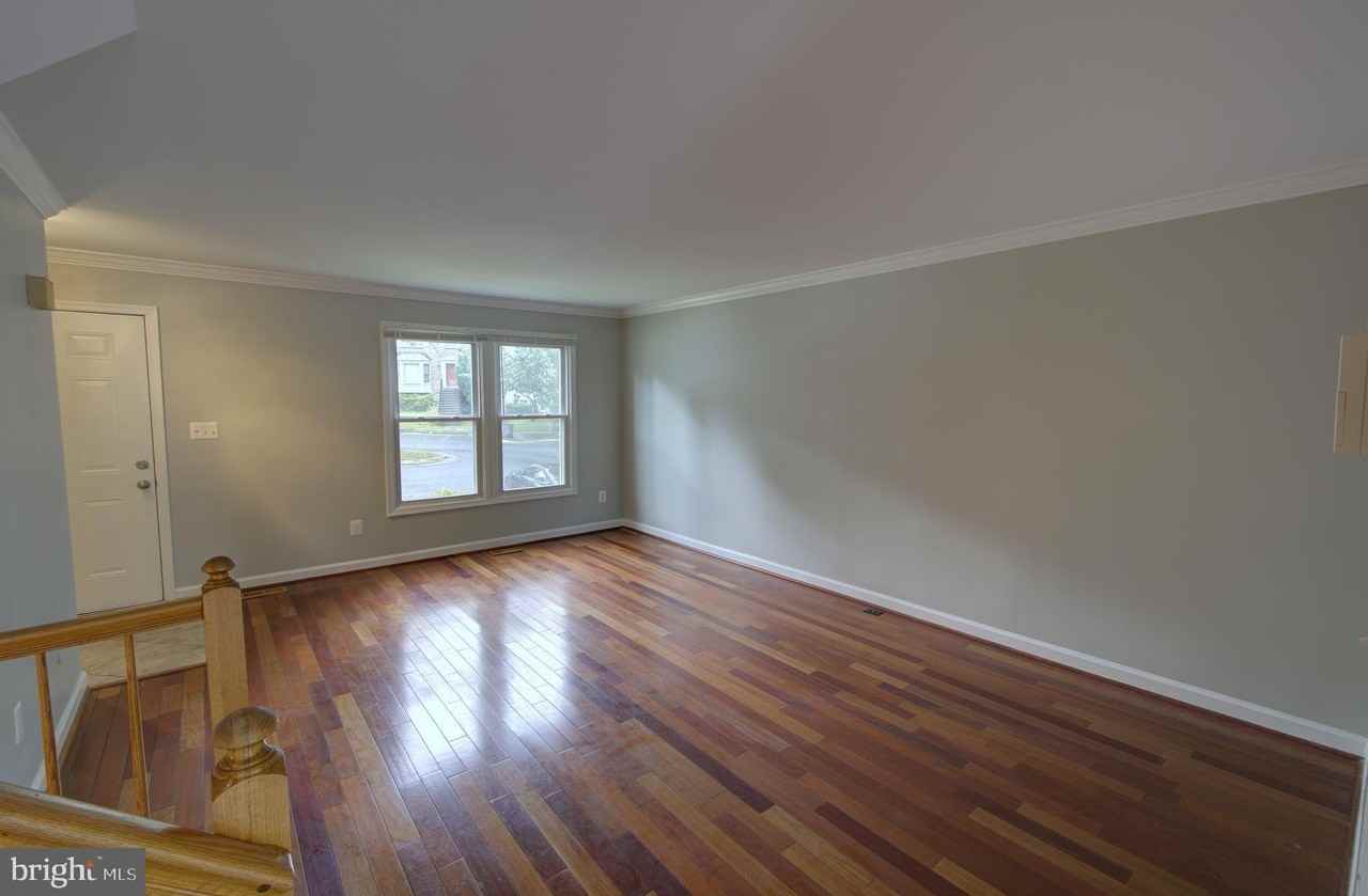 13826 Wakley Ct - Photo 5 of 22