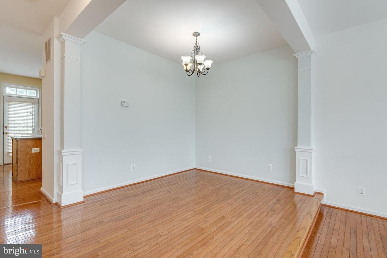 43794 Virginia Manor Ter - Photo 7 of 36