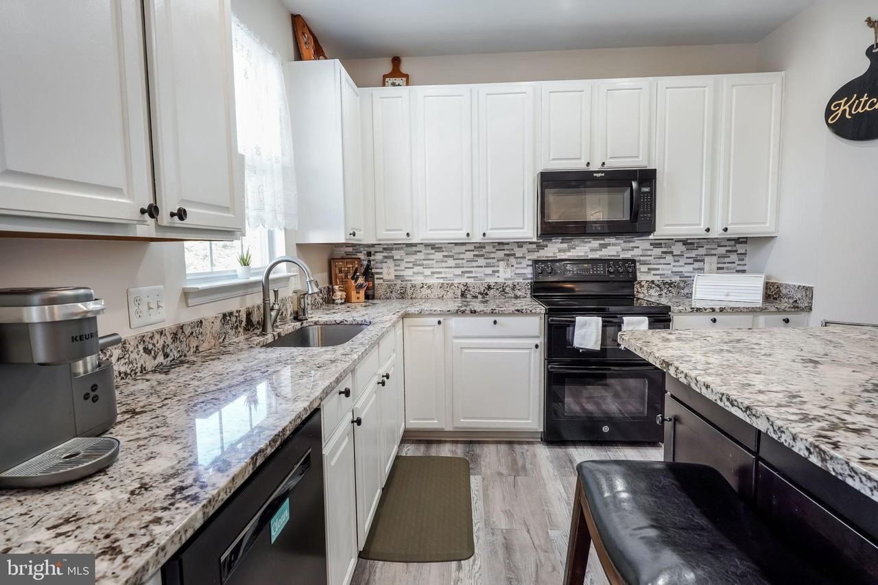 15575 Catamaran Ct - Photo 7 of 49