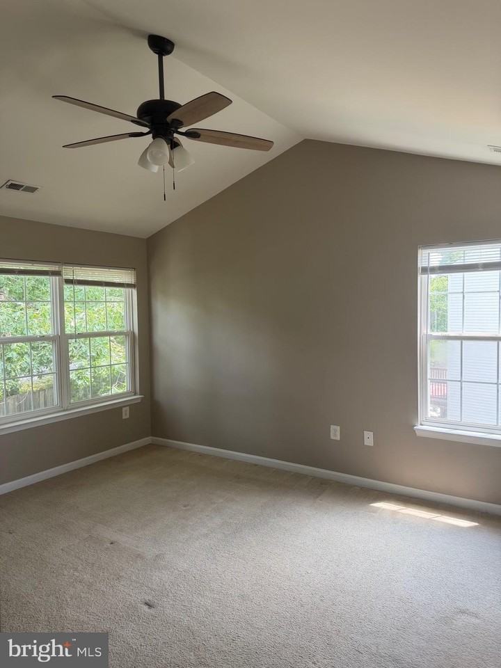 26 Townes Pl - Photo 4 of 10