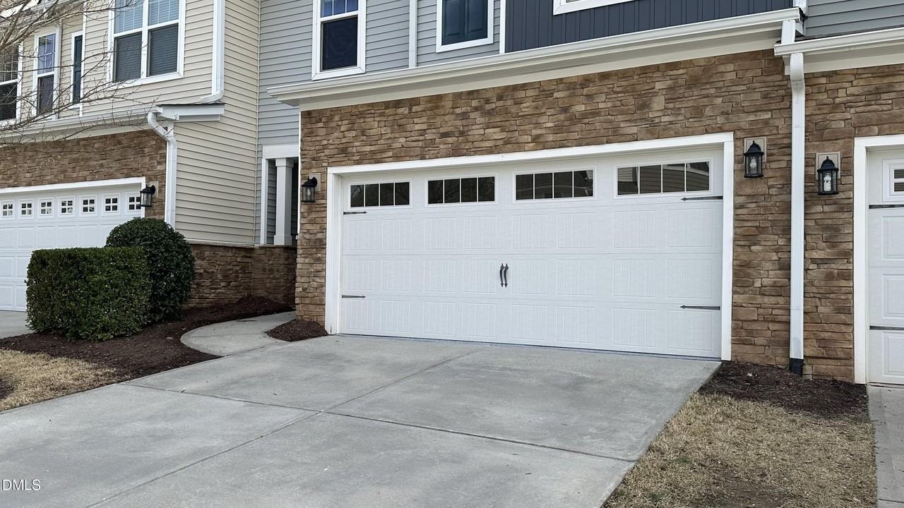 208 Wildfell Trl - Photo 2 of 46