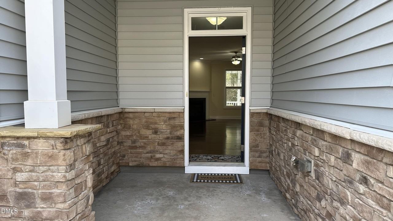 208 Wildfell Trl - Photo 4 of 46