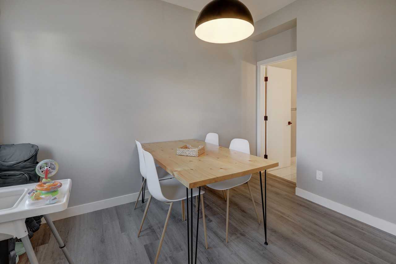 132 23 Avenue Northeast #2 - Photo 7 of 31