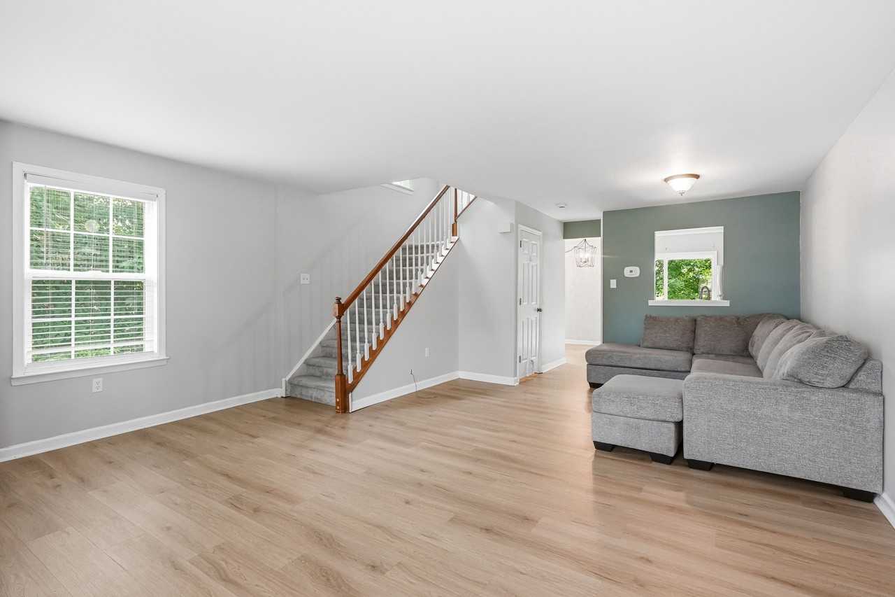 586 Taylor St #1 - Photo 6 of 31
