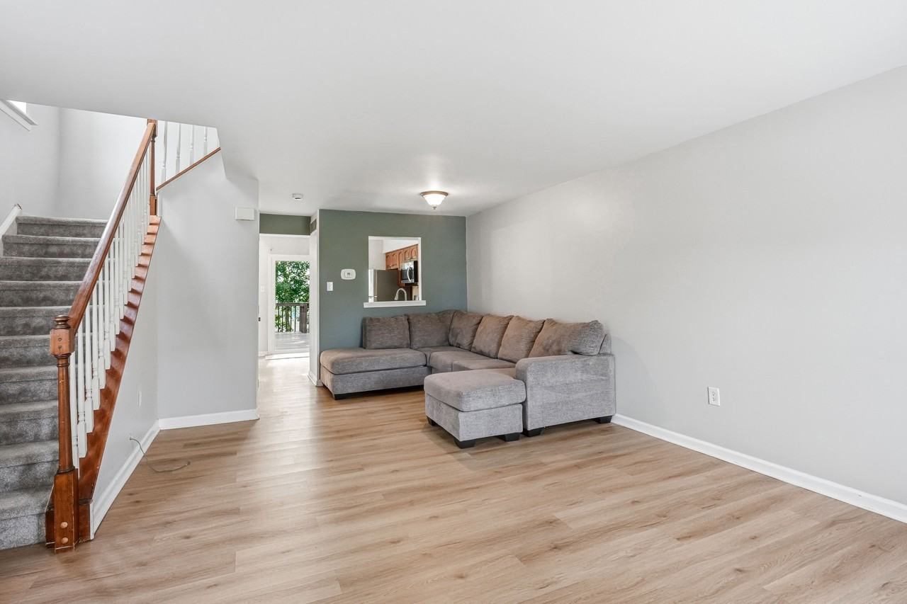 586 Taylor St #1 - Photo 7 of 31