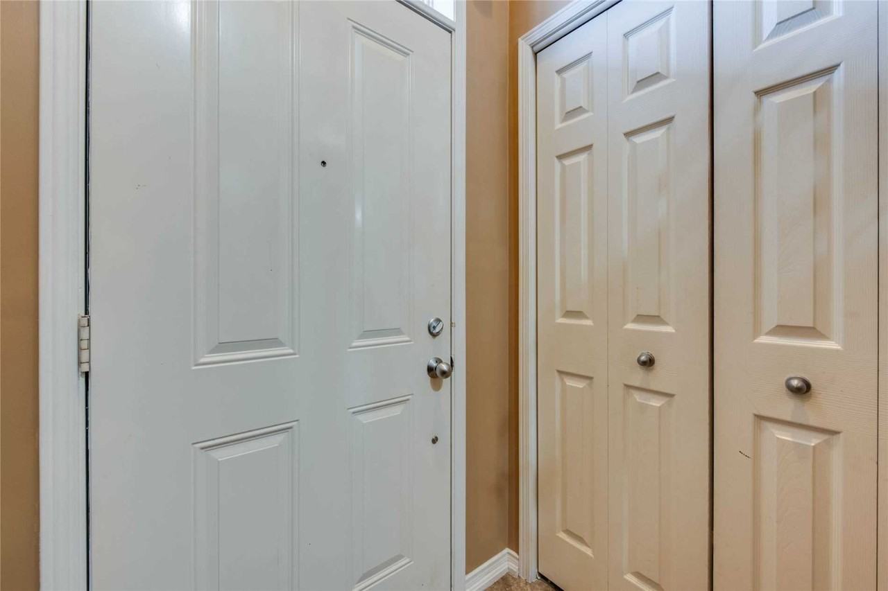 98 John Bell Crescent - Photo 4 of 23