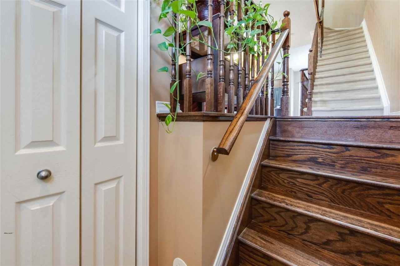 98 John Bell Crescent - Photo 5 of 23