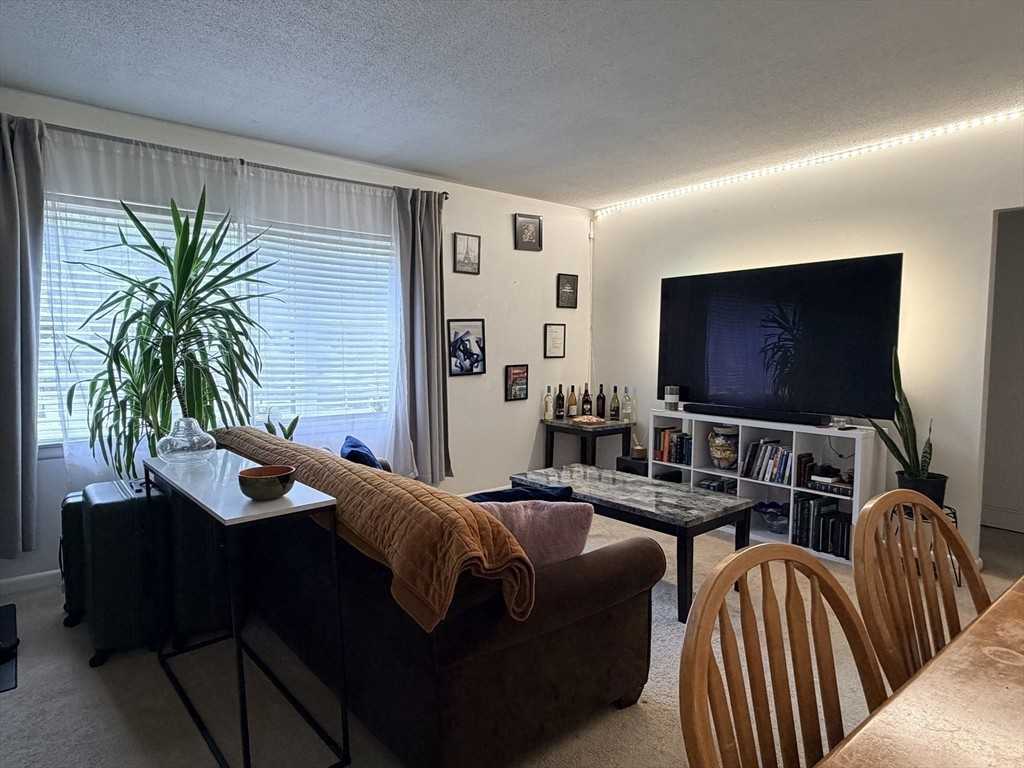 185 Lake Shore Rd - Photo 6 of 21