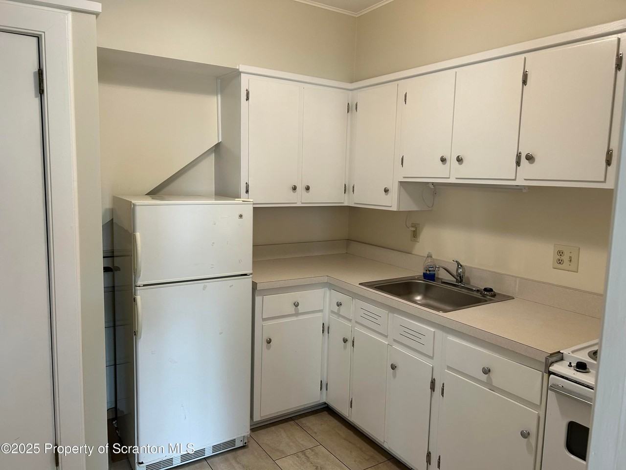 344 Church St - Photo 2 of 10