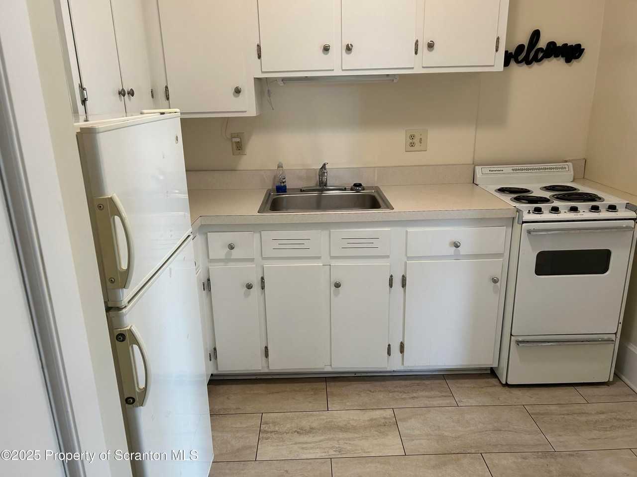 344 Church St - Photo 3 of 10