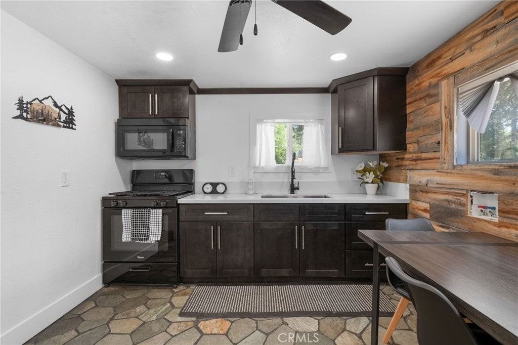 718 Talmadge Rd - Photo 4 of 11