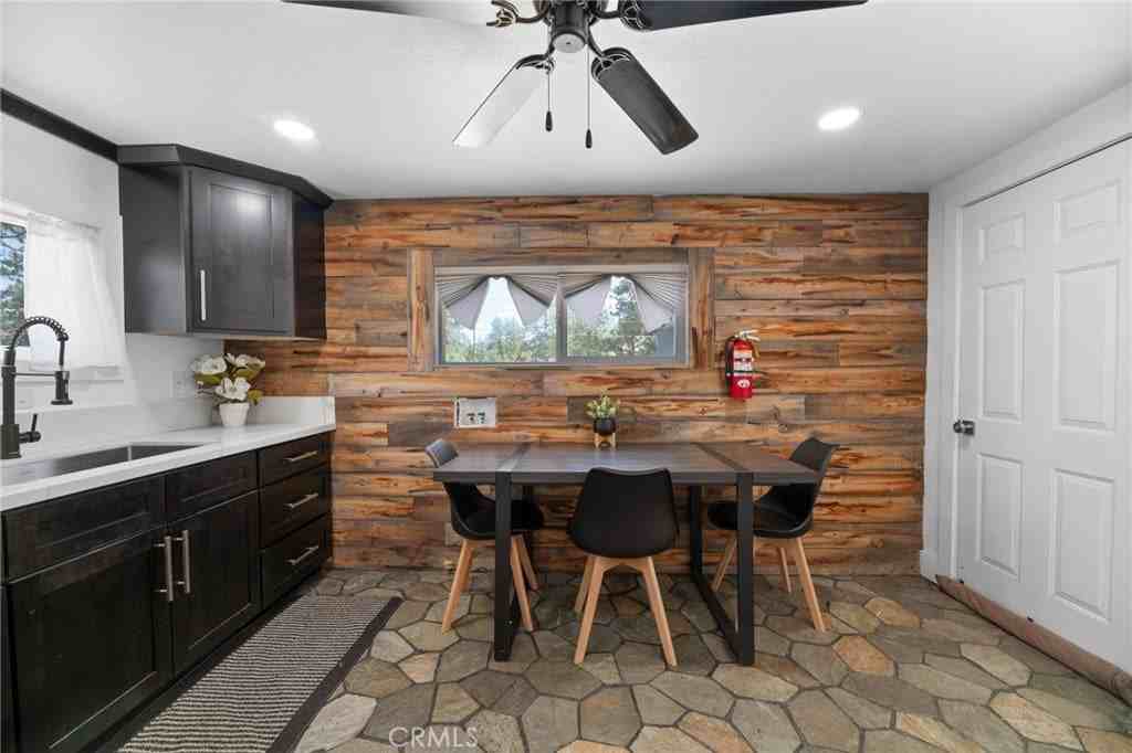 718 Talmadge Rd - Photo 5 of 11
