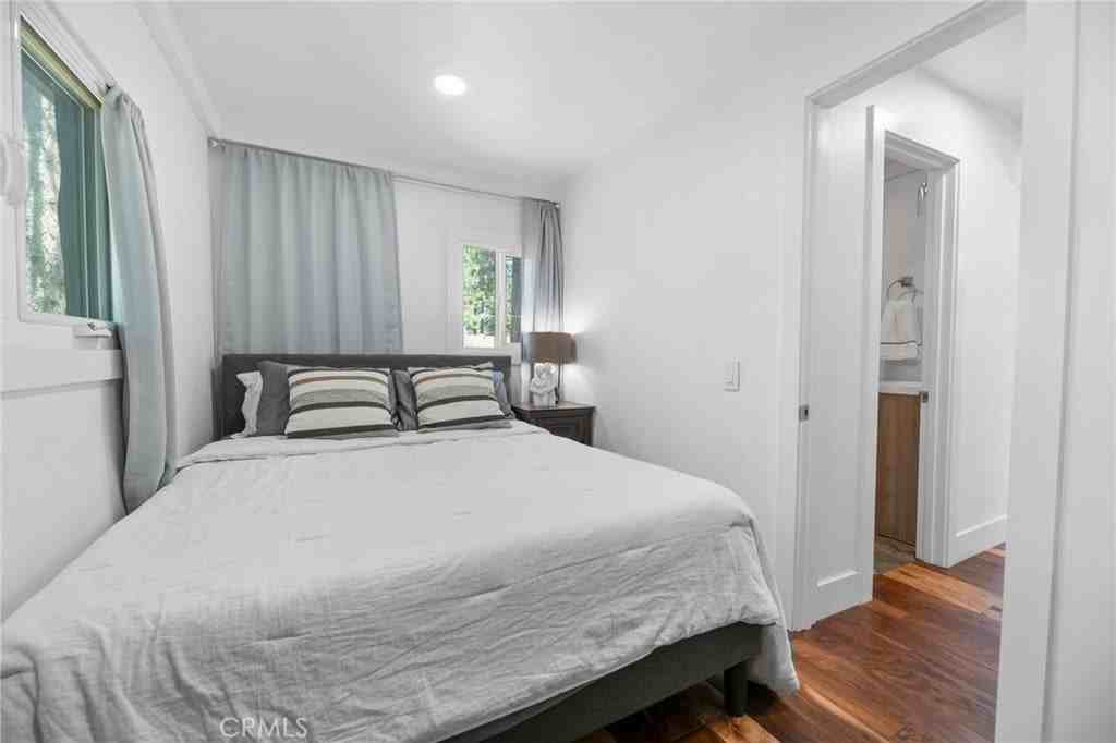 718 Talmadge Rd - Photo 7 of 11
