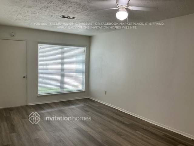 16223 Barcelona Dr - Photo 3 of 24