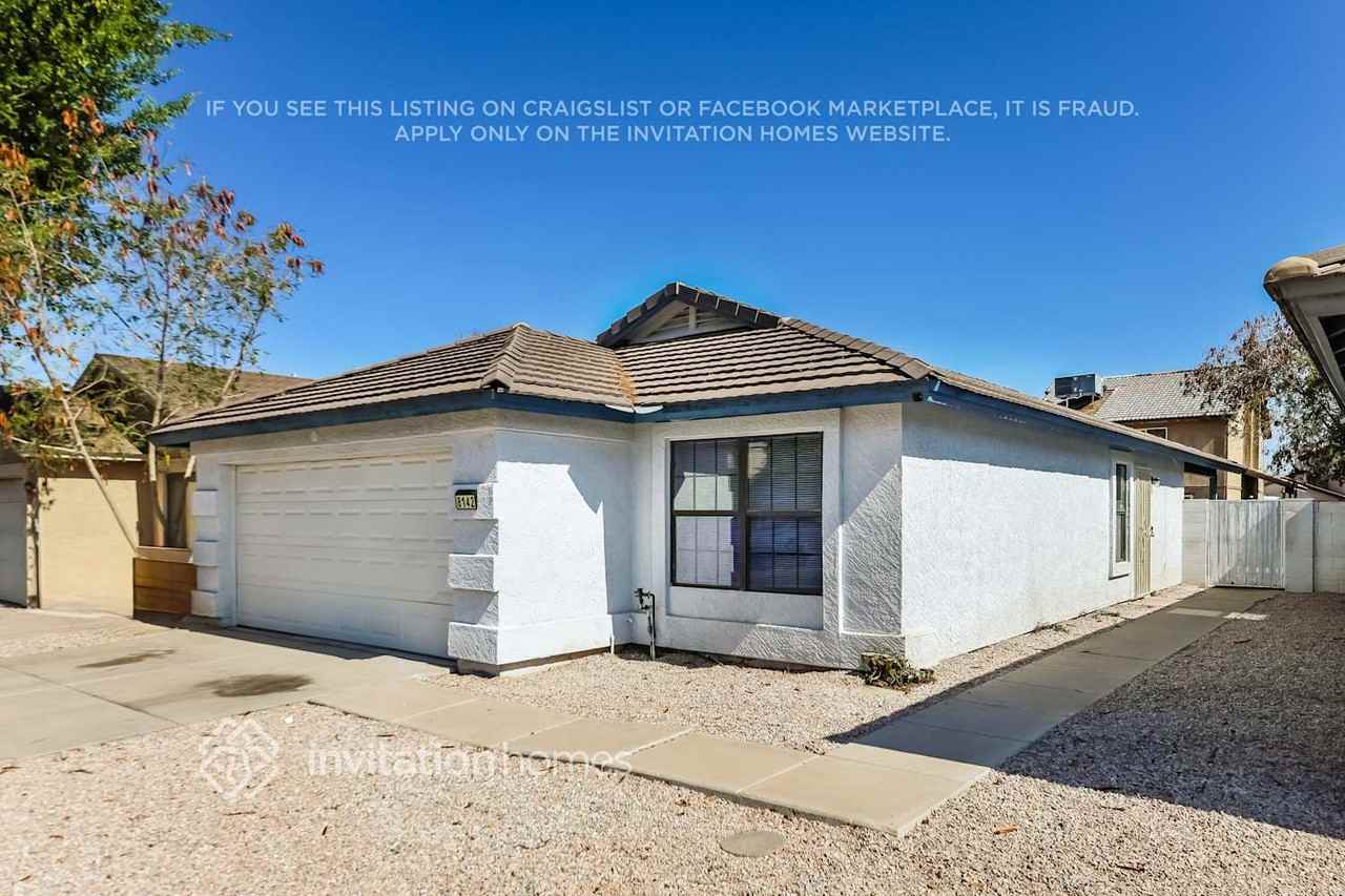 8142 W Mescal St - Photo 3 of 17