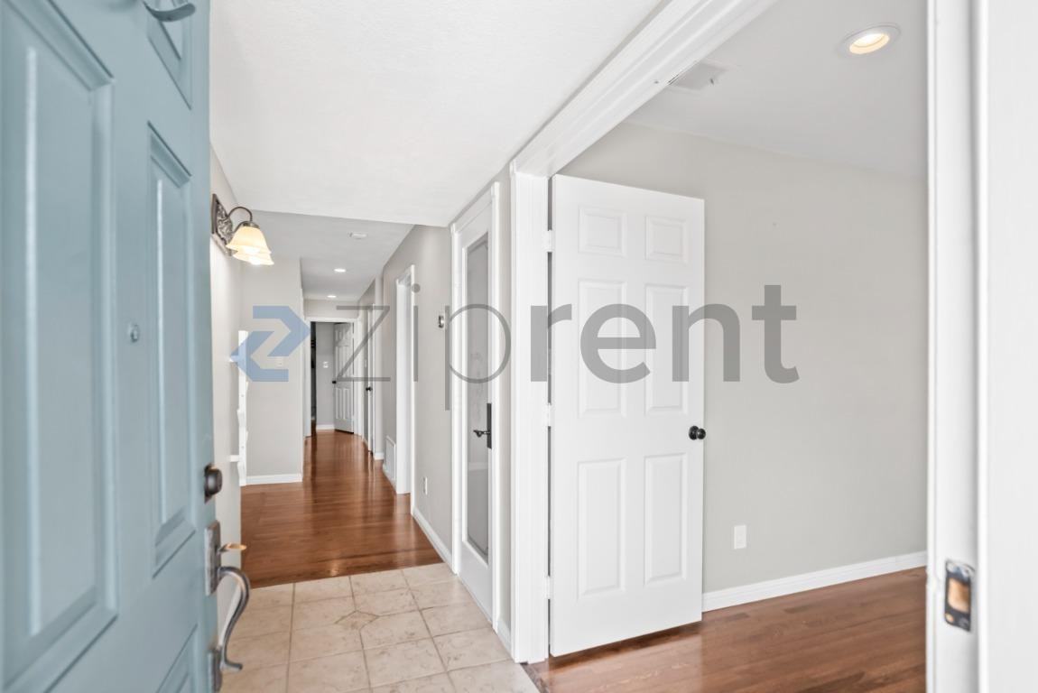6225 Hokett Way - Photo 5 of 31