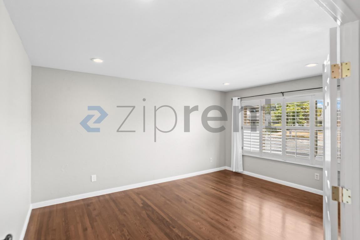 6225 Hokett Way - Photo 6 of 31