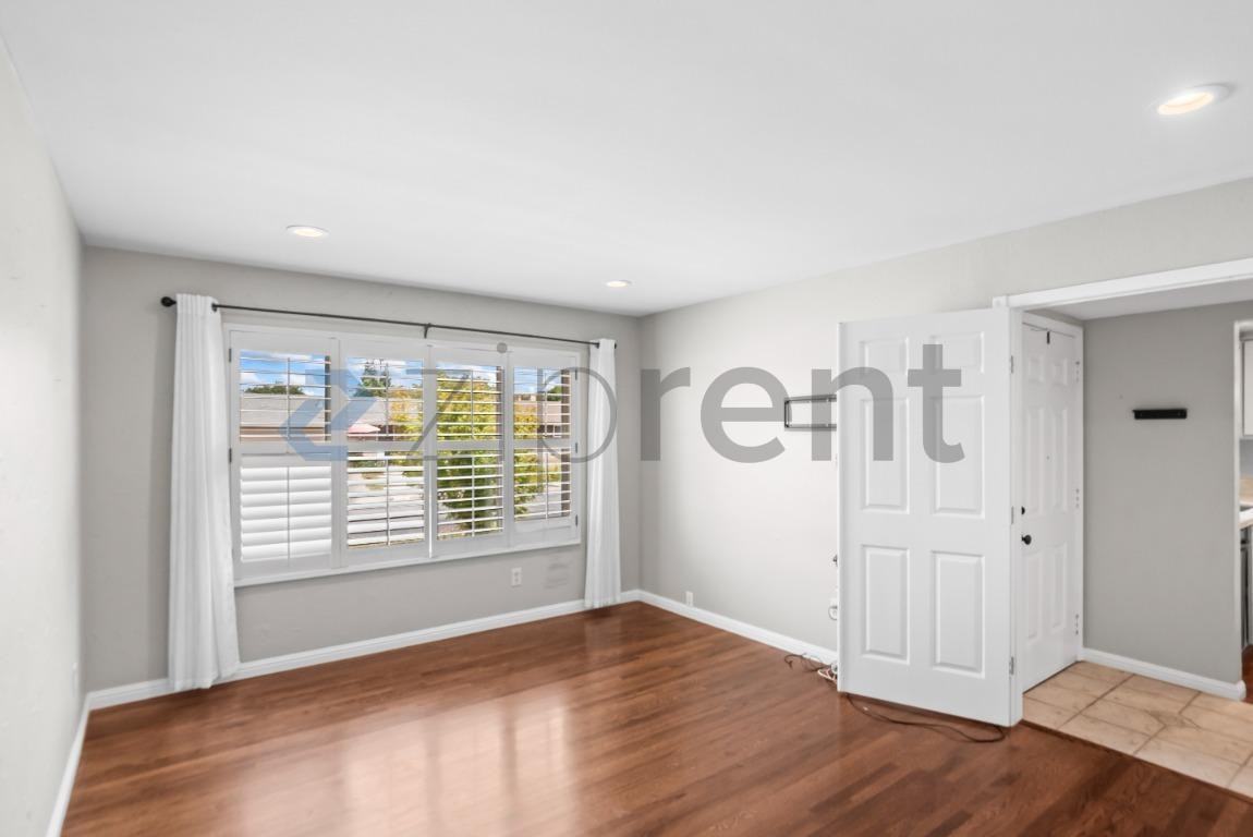 6225 Hokett Way - Photo 7 of 31